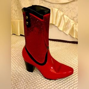 WINE BOTTLE/ CELL PHONE HOLDER